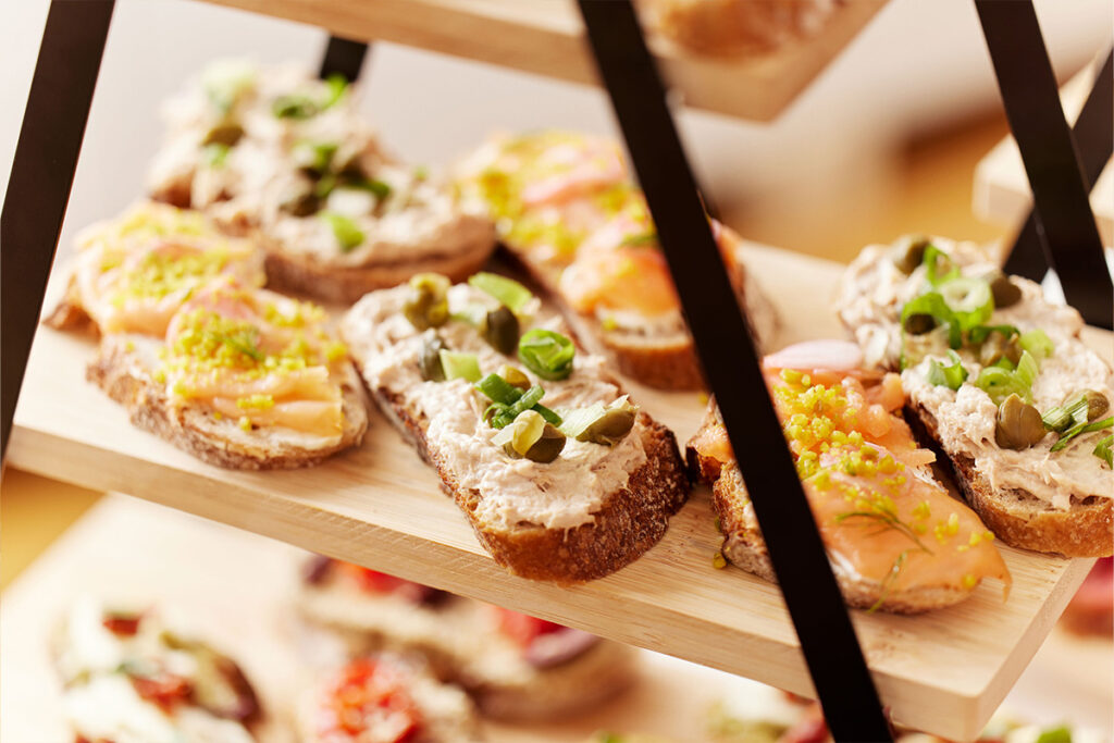 Belegte Brote bei Buffet in Seminarraum